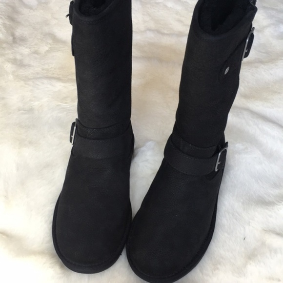 UGG Sutter Boots - Picture 4 of 7